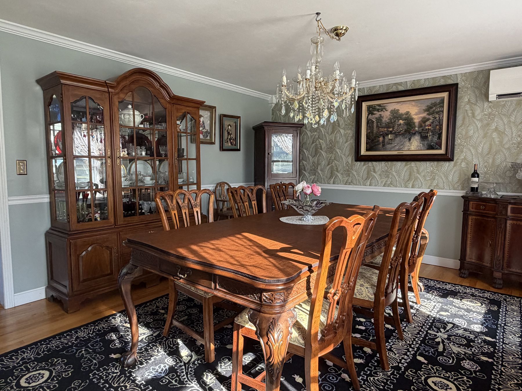 Formal dining room